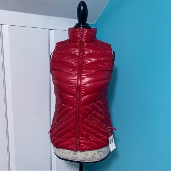 TALBOTS PETITES The Puffer Vest - Glossy Red - Picture 1 of 6